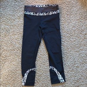 Lululemon size 4 capris